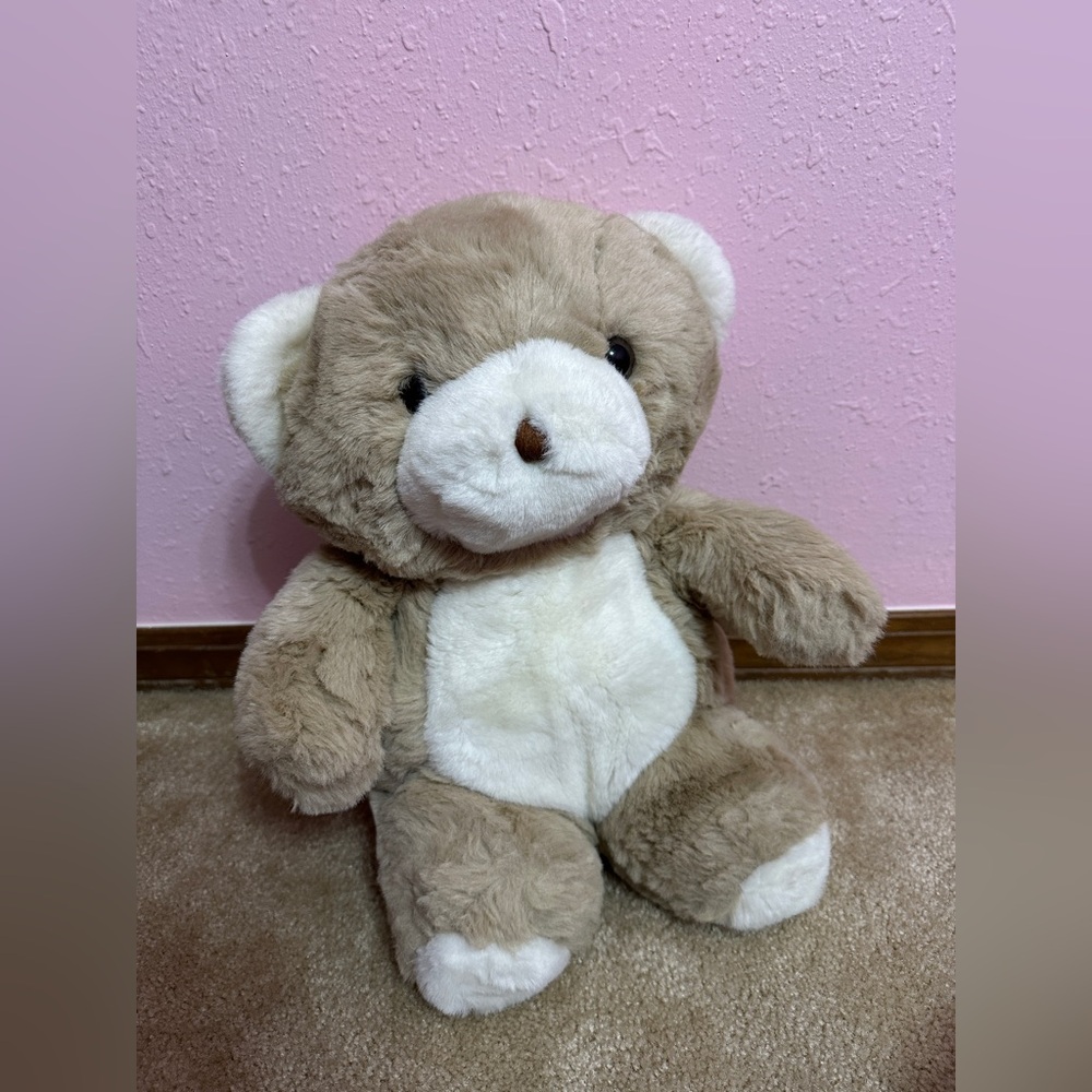 Vintage Yangjee Teddy Bear Plush Beige Tan 14” White Paws Ears